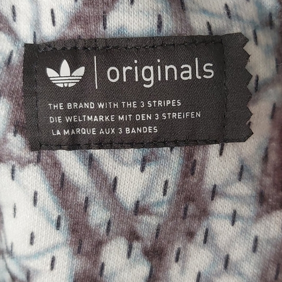 Addidas suit - Picture 3 of 7